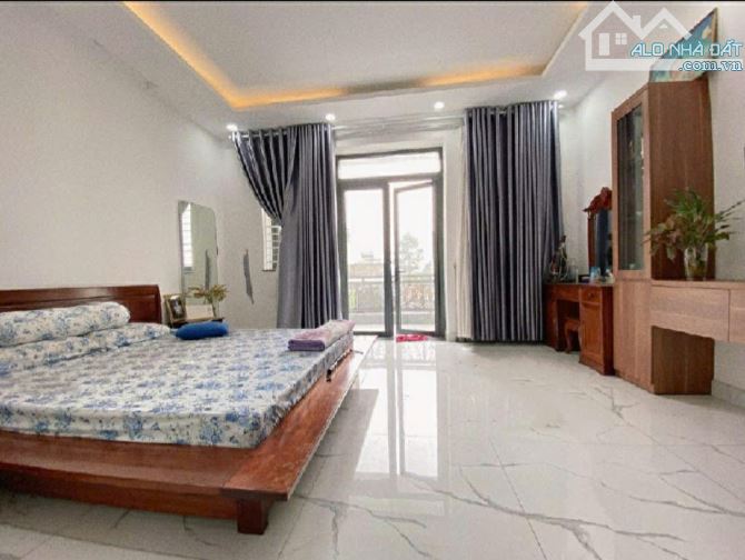 NHÀ 4 TẦNG - CMT 35M - HẺM Ô TÔ 7M THÔNG LUỒNG. - 8