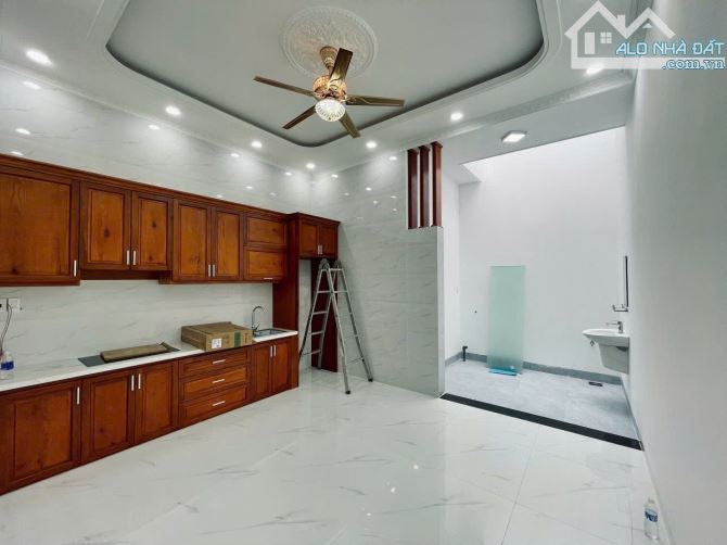 Bán Nhà Cấp 4 HXH Cống Lở Tân Bình 99m², Ngang 5m , Giá 7.3 Tỷ TL - 8