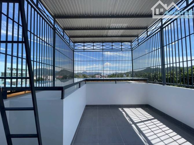 Bán nhà mới đẹp TĐC Ngọc Hiệp 96m2 ngang 4.5m giá 6.2 tỷ - 8