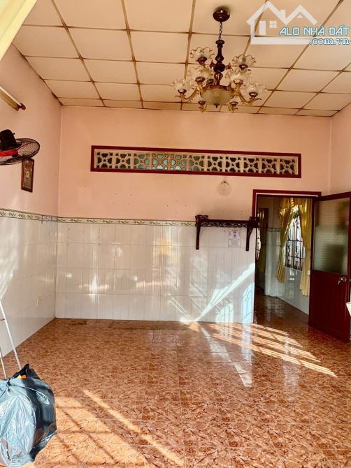 Cho thuê Nguyên Căn Góc 2Mặt Tiền Đường Kinh Doanh Buôn Bán - 9