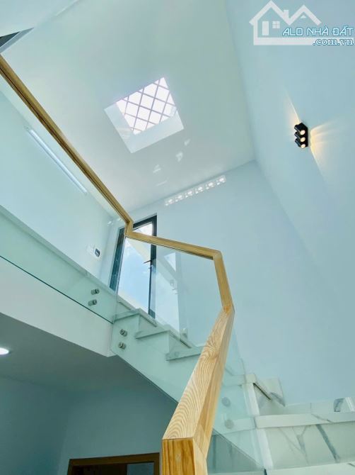 CHÚ HAI CẦN TIỀN CHỮA BỆNH BÁN GẤP NHÀ NGUYỄN THỊ MINH KHAI, QUẬN 1. GIÁ 5TỶ500/59M2- SHR. - 9