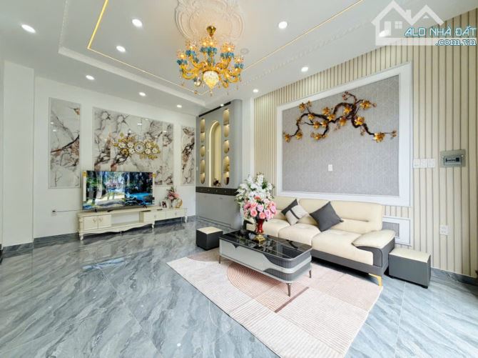 Bán Vila hẻm xe tải 5m đường Bùi Quang Là, P.12, 8,5 x 10, 4 tầng giá 8.59 tỷ tl - 9