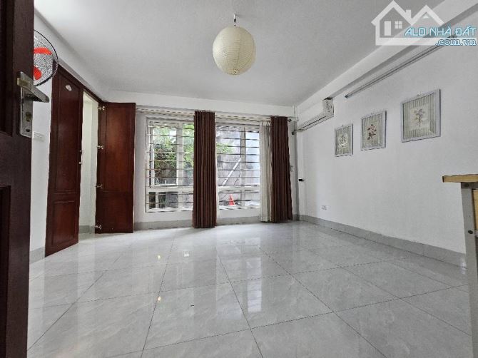 BÁN NHÀ PHỐ TRƯƠNG ĐỊNH – SAU 1 NHÀ RA MẶT PHỐ – NGÕ THOÁNG – DÒNG TIỀN 12TR/TH – 7.15 TỶ - 9