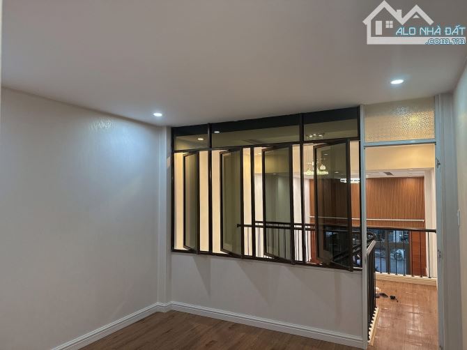 🔥 Nhà gác đúc mặt tiền đường 7m5 Tôn Đản  - Dt 70m2 hướng tây nam - 9