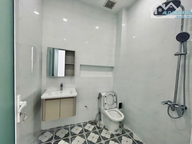 Bán Nhà Cấp 4 HXH Cống Lở Tân Bình 99m², Ngang 5m , Giá 7.3 Tỷ TL - 9