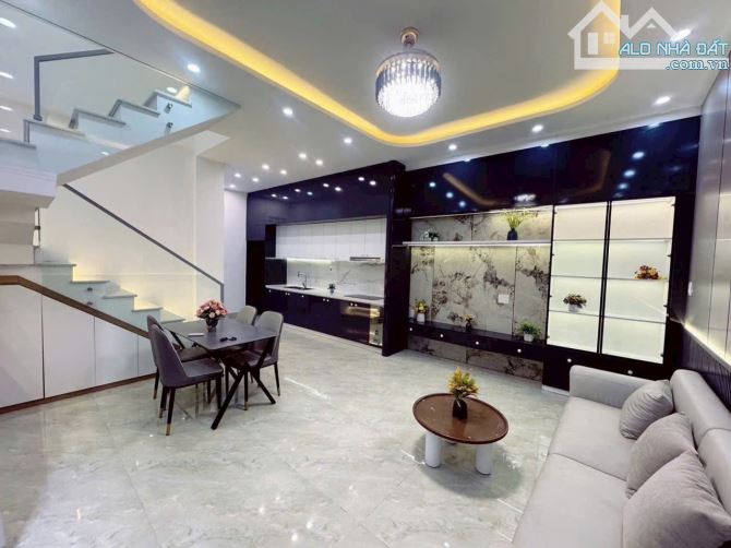 Nhà 3 tầng 3 mê xây mới Trần Cao Vân chỉ nhỉnh 4tỷ - 9