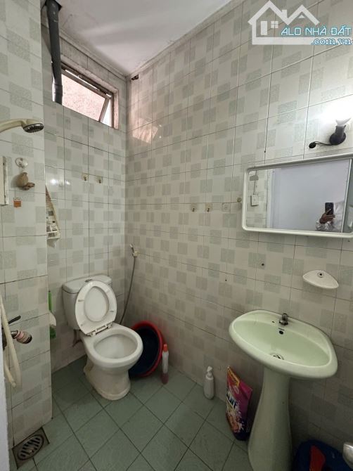 CHDV CẠNH ĐH HUTECH - 84m2 NỞ HẬU - 8 PHÒNG LUÔN FULL - 15 TỶ - 9