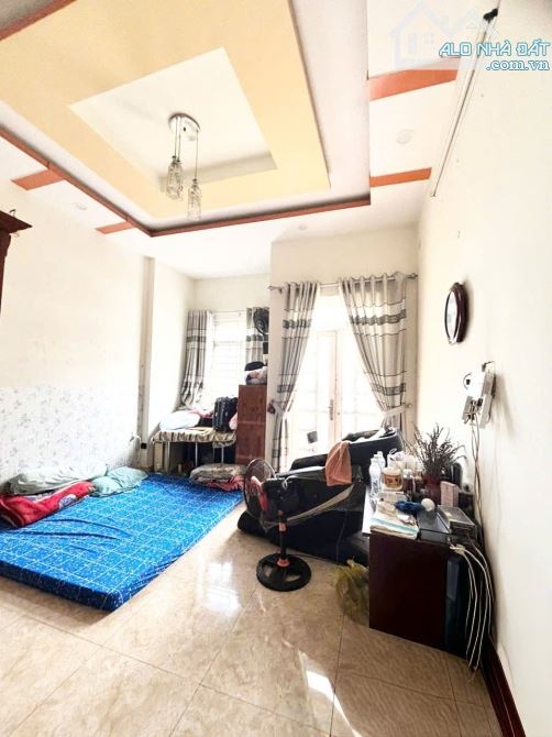 👉 BÁN NHÀ BÌNH TÂN ĐẸP KHU PHÂN LÔ 4 TẦNG KIÊN CỐ HẺM 8M XE HƠI NGỦ NHÀ CHỈ 6.xT - 9