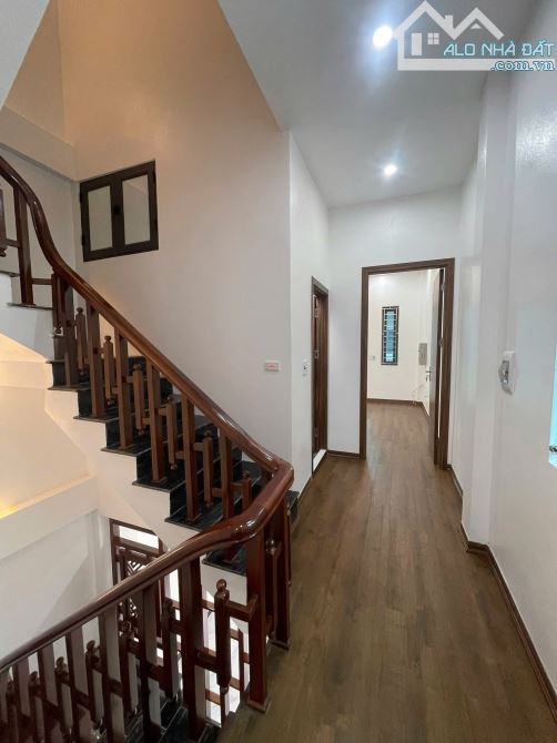 Nhà 3 tầng mới đẹp 2 mặt ngõ rất thoáng - 9