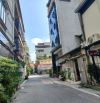 Bán lô đất vàng Ngã tư Hoàng quốc việt - Hơn 20 Tỷ - 75m - Phân lô ô tô tránh vỉa hè