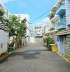 Nhà bán ô tô tận cửa, giá đầu tư hấp dẫn.