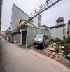 Sân bóng Đông Mỹ, Thanh Trì. DT:56m, MT:3.5m, đường thông oto vào đất, giá 5.6 tỷ