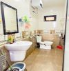 NHÀ KIỆT LÊ CƠ OTO ĐỔ TRƯỚC CỬA