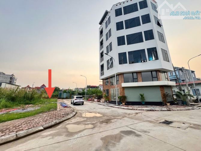 BÁN 67M ĐẤT ĐẤU GIÁ X2 VÕNG LA, ĐÔNG ANH. ĐƯỜNG 10M CÓ VỈA HÈ