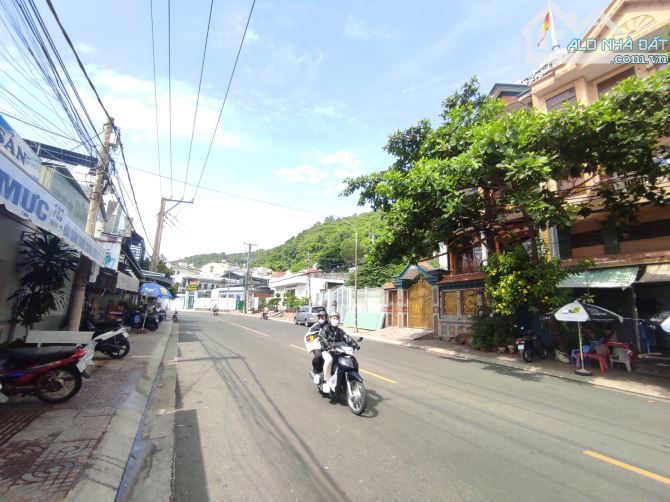 BÁN LÔ BIỆT THỰ MẶT TIỀN ĐƯỜNG TRẦN PHÚ GẦN BẾN PHÀ CẦN GIỜ P. VŨNG TÀU TP HỒ CHÍ MINH