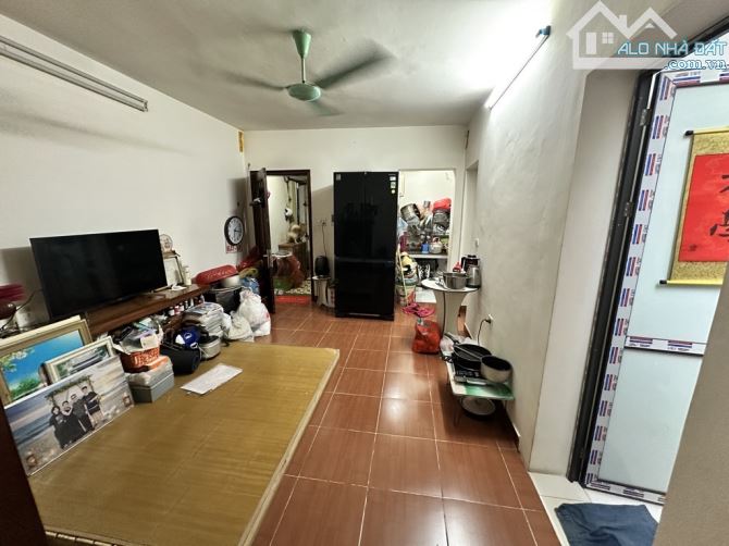 Bán nhà tập thể phố trường chinh tt đống đa fun nội thất đẹp thoáng sáng tự nhiên