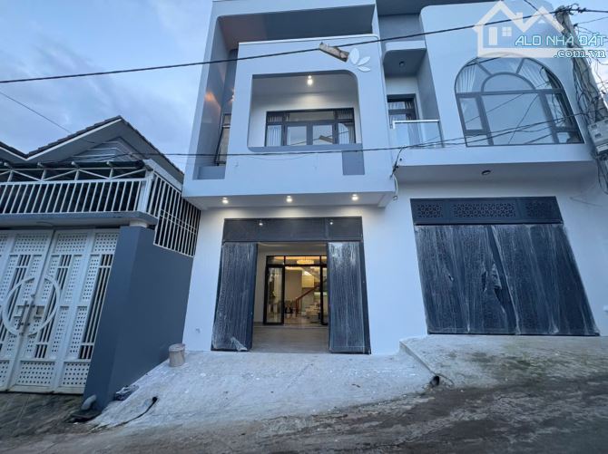 🏡 Nhà mê hẻm 390 Cách Mạng Tháng 8