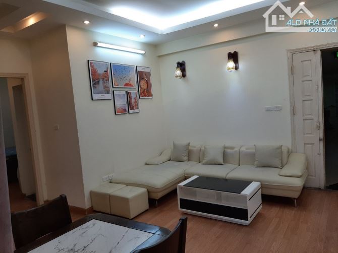 cho thuê chung cư 137 Nguyễn Ngọc Vũ, Trung Hòa. 80m2, 2 phòng ngủ, đủ đồ 13 triệu