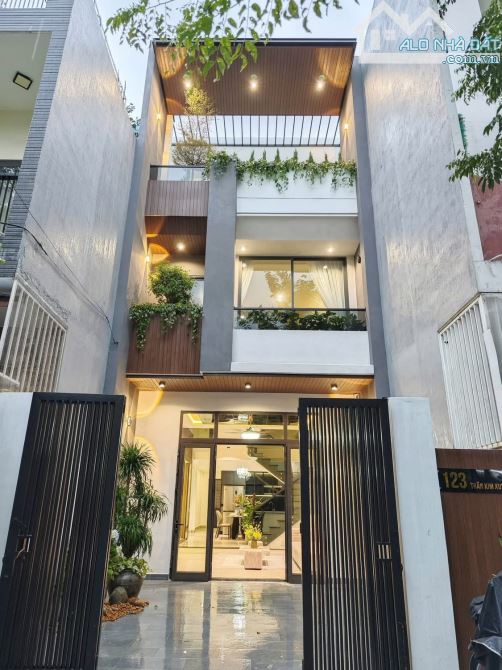 NHÀ ĐẸP 3 TẦNG TRẦN KIM XUYẾN GIÁ TỐT