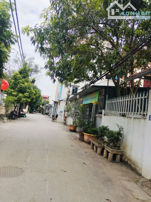 Bán nhà khu đấu giá Ngọc Hồi- DT75m*4 Tầng * Giá 7.5 Tỷ phân lô oto tránh gần tổ hợp ga.