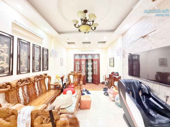 Bán nhà đẹp phân lô quân đội Hào Nam, Đống Đa, gần ôtô, 45mx4t, 8.9 tỷ