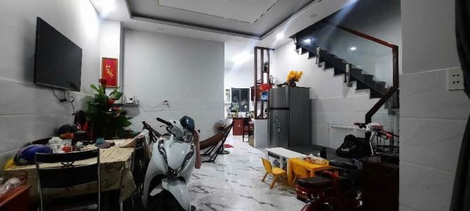 Bán gấp giá chỉ 6.x tỷ - Nhà 2 tầng hẻm Nguyễn Duy Trinh Quận 2 - Nở hậu