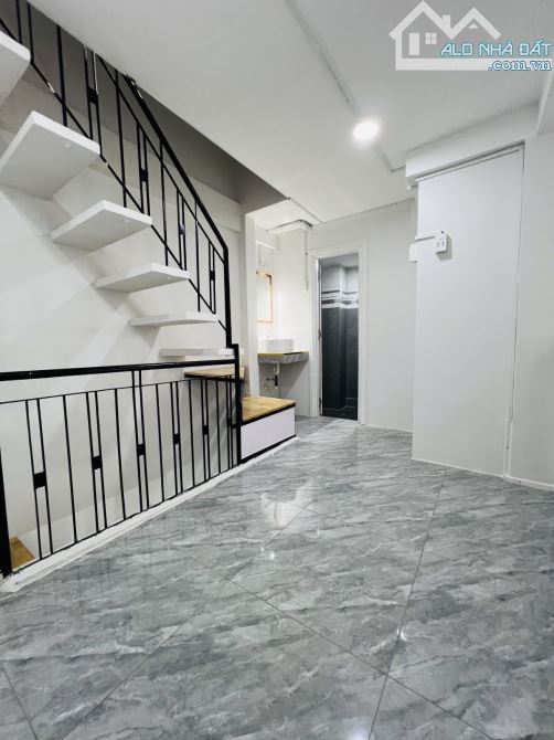 Rượu Mao Đài Phố Tây – Nhỏ nhưng sang, vị nồng đậm, quý hiếm → Nhà 4 tầng BT chỉ hơn 5 tỷ.