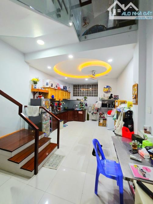 CHỈ 6.x Tỷ TL -  4 TẦNG SÂN THƯỢNG, NGUYỄN DUY TRINH - PHÚ HỮU