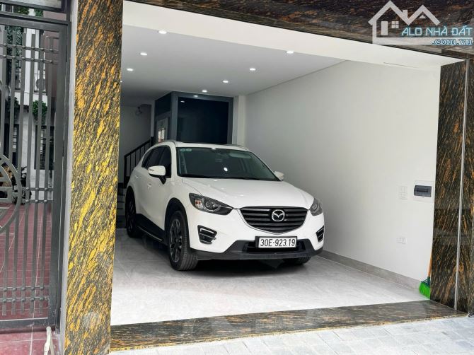 Bán nhà Nguyễn Văn Linh, Long Biên mặt ngõ ô tô, ô tô vào nhà, giá chào 11.5 tỷ,  6tầng