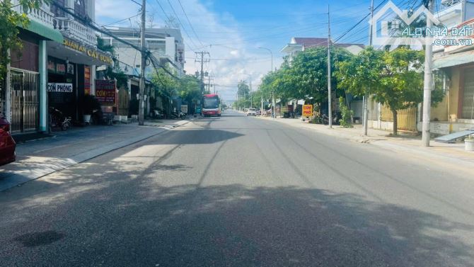 BÁN ĐẤT LONG HẢI - CÁCH BIỂN BÃI TẮM CHỈ 200M PHÙ HỢP ĐẦU TƯ KINH DOANH