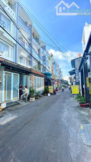NHÀ  BÌNH TÂN NGAY KHU TÊN LỬA -GIÁP Q6 HẺM KINH DOANH OTO THÔNG - 72M2 - 4 TẦNG