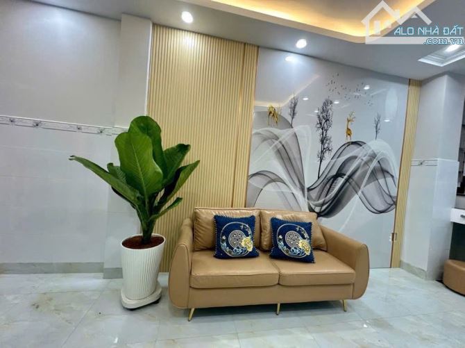⭐️B/ÁN NHANh_NHÀ 2TẦNG-FULL NỘI THẤT- HXH 8M-CẠNH CHỢ PHÚ LÂM .