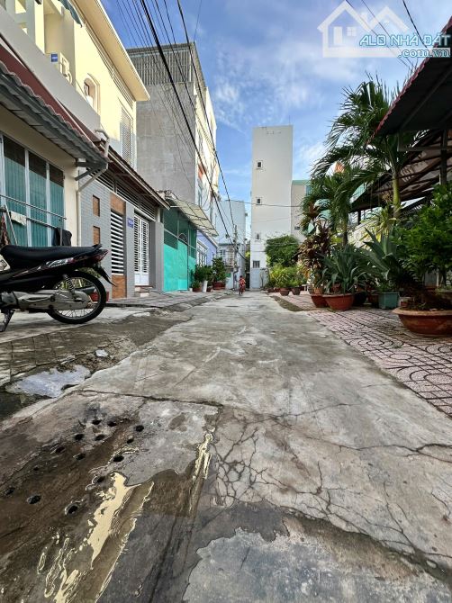 Bán căn nhà cấp 4 hẻm  Trương Công Định, Thành Phố Vũng Tàu