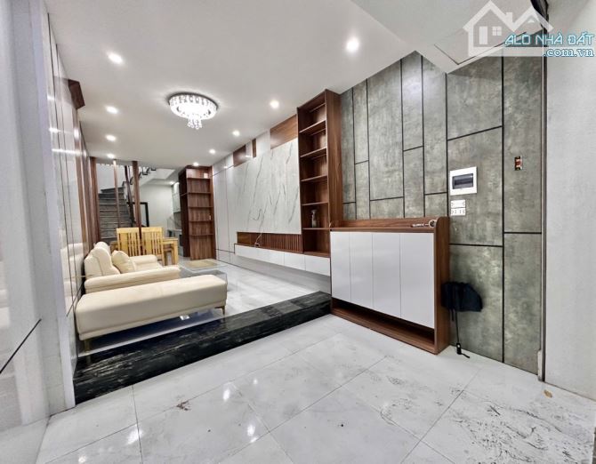 💥NGUYỄN SƠN - NHÀ DÂN XÂY - FULL NỘI THẤT - MẶT NGÕ THÔNG CÁC NGẢ   🏠Nhà đẹp - Diện tích