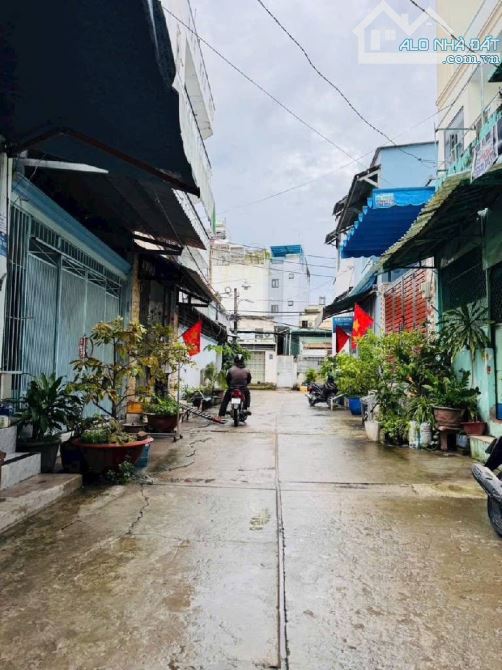 Bán NR đẹp ở Bùi Tư Toàn, 4,58 tỷ, 40m2, 3PN, 2WC