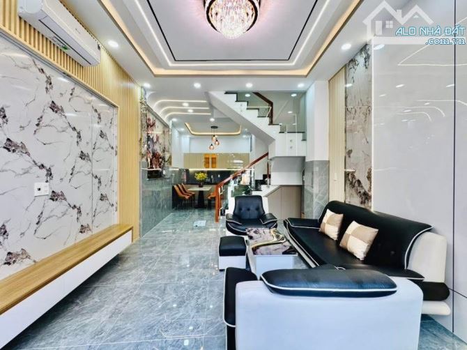 Chốt ngay căn nhà 52m2 ngay Hoàng Văn Thụ, Phú Nhuận. Giá: 3 Tỷ 510. SHR, hẻm thông