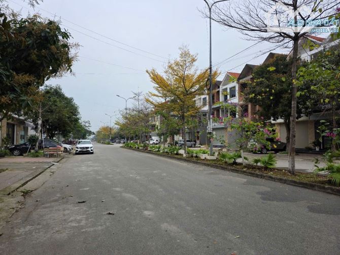 CẦN BÁN NHANH NHÀ 3TẦNG ĐG LÝ ANH TÔNG BN
