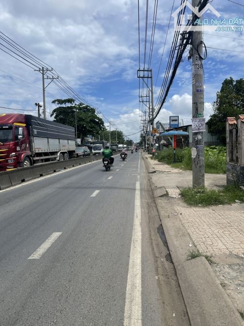 Bán đất mặt tiền 3572m2 giá 17 triệu/m2 Đường Nguyễn Văn Bứa