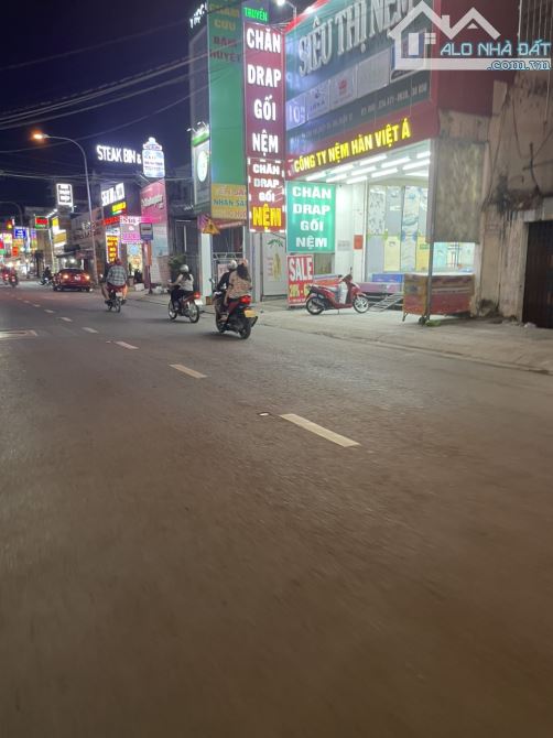 Bán nhà mặt tiền 4,9x28m giá 12,5 tỷ Đường Nguyễn Ảnh Thủ