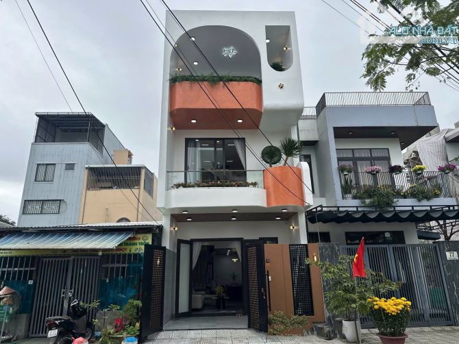 Chủ Cần Bán Nhà 3 Tầng Mới Xây - Thiết Kế Hiện Đại - Thủ Dầu Một
