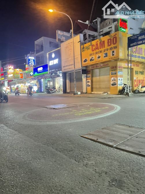 Bán nhà mặt tiền 4,3x30m giá 10,8 tỷ Đường Nguyễn Ảnh Thủ