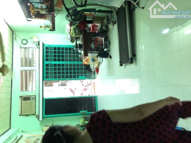 HẺM 4m SÁT MẶT TIỀN- LÊ VĂN SỸ- HẺM THÔNG- Q3 - NGANG 6m + Hẻm xe hơi tới nhà