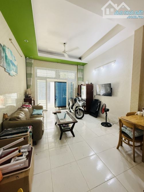 Nhà Đẹp Hxh Nguyễn Hữu Tiến – Gần Aeon Tân Phú – 46m² – 2 Tầng – Chỉ 4.85 Tỷ