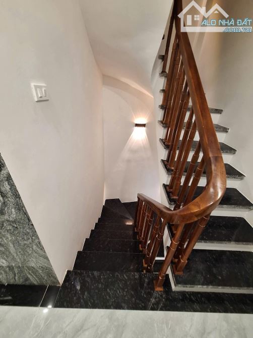Bán nhà phân lô Quân Đội, ô tô tránh, 67m2 giá 13.9 tỷ phố Hoàng Văn Thái Thanh Xuân