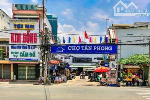 NP682 BÁN NHÀ P.TÂN PHONG :  Diện tích : 4m x 19.5m cấp 4 sổ hồng riêng đất ở thổ cư 💯