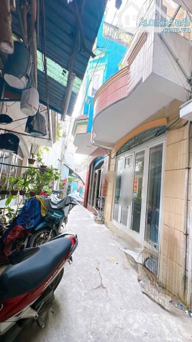 CÁCH MẶT TIỀN ĐOÀN VĂN BƠ 20m - NHÀ 4 TẦNG KIÊN CỐ CHỈ 4Tỷ850