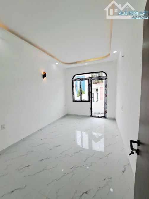 Nhà 3 lầu đúc đường Lê Trọng Tấn ,Tân Phú