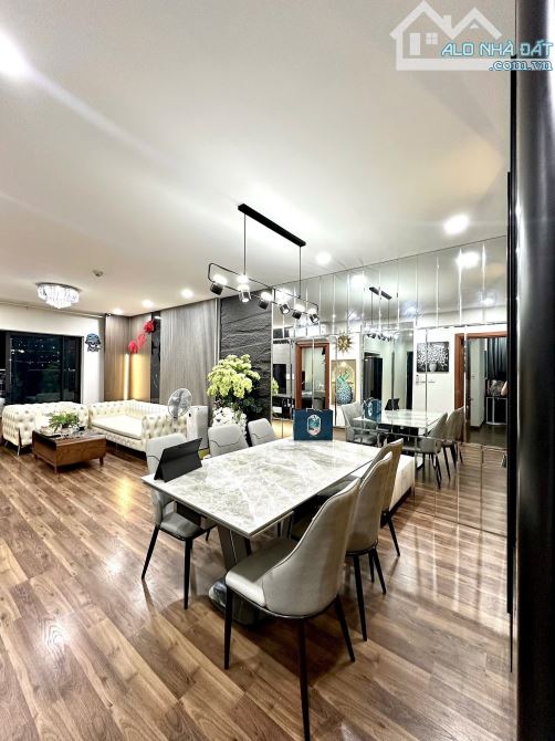 CHUNG CƯ ĐƯỜNG TỐ HỮU CĂN GÓC 108M 3 NGỦ HƠN 4 TỶ