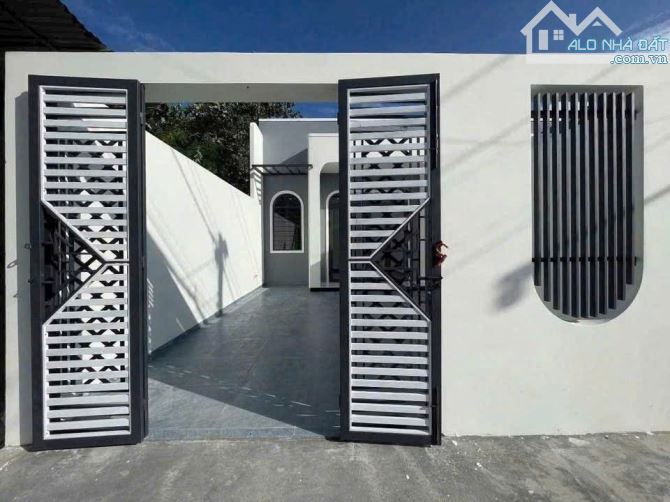 BÁN NHÀ CẤP 4 NGAY KHU VỰC GẦN TÂN UYÊN BÌNH DƯƠNG CHỈ VỚI 379 TRIỆU..
