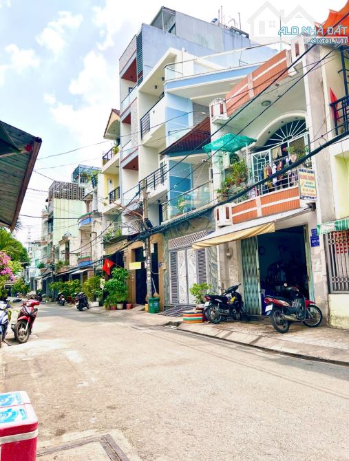 Nhà Tân Phú- Cạnh ngã tư Tô Hiệu, Hòa Bình- hẻm an ninh- chỉ 4.15T